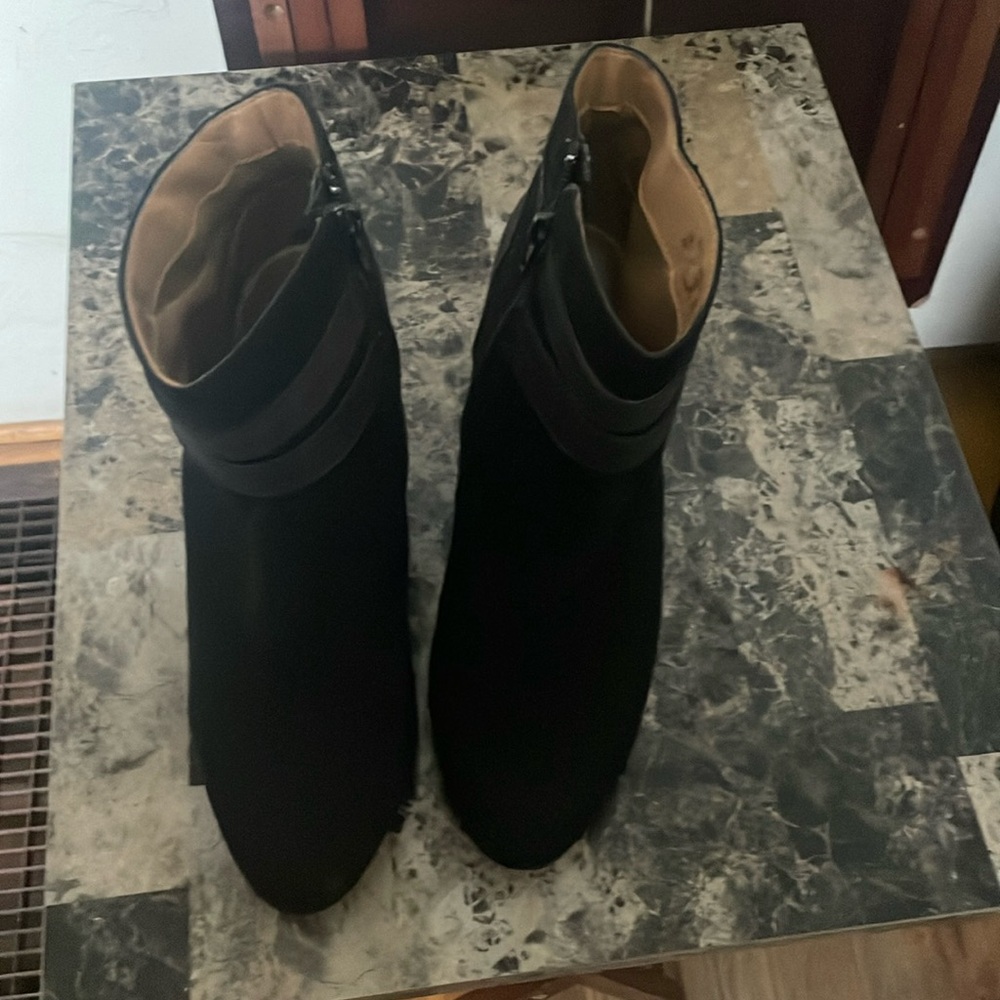 Black boots